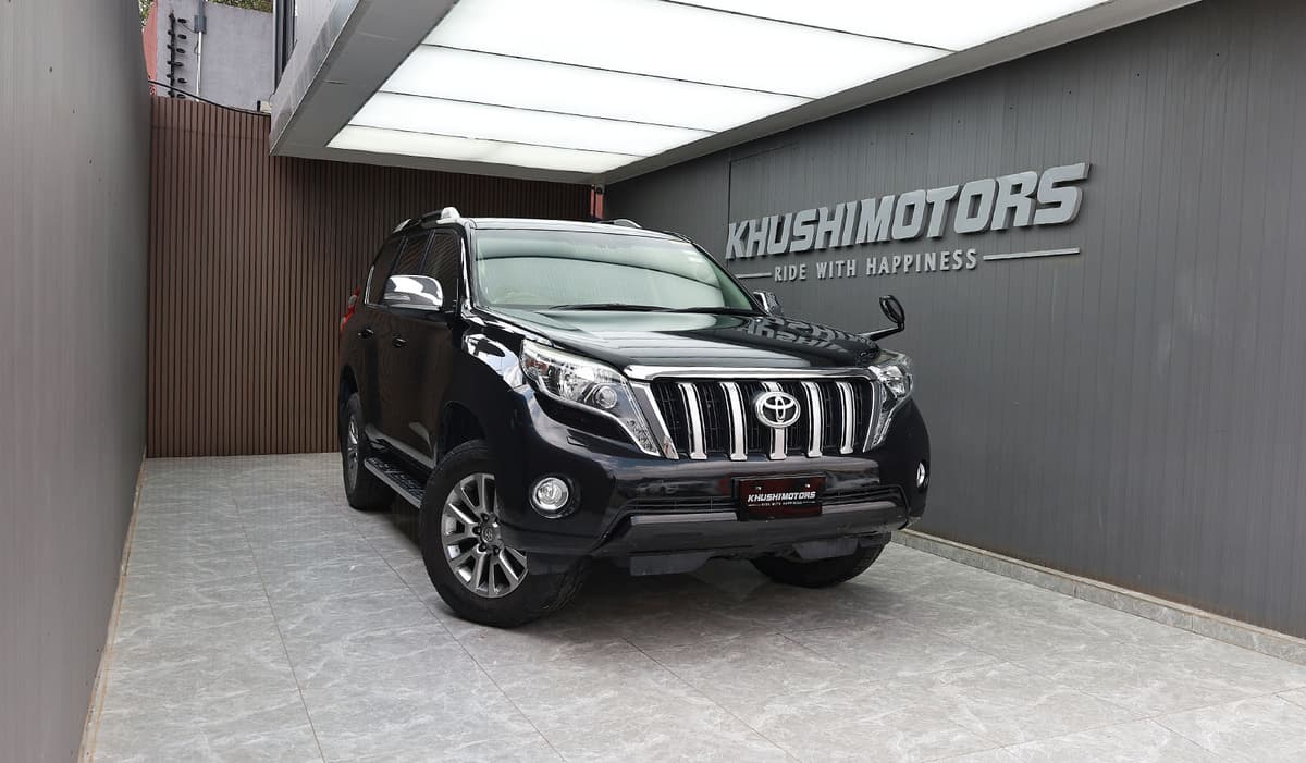2013 Toyota Land Cruiser Prado TX image-1