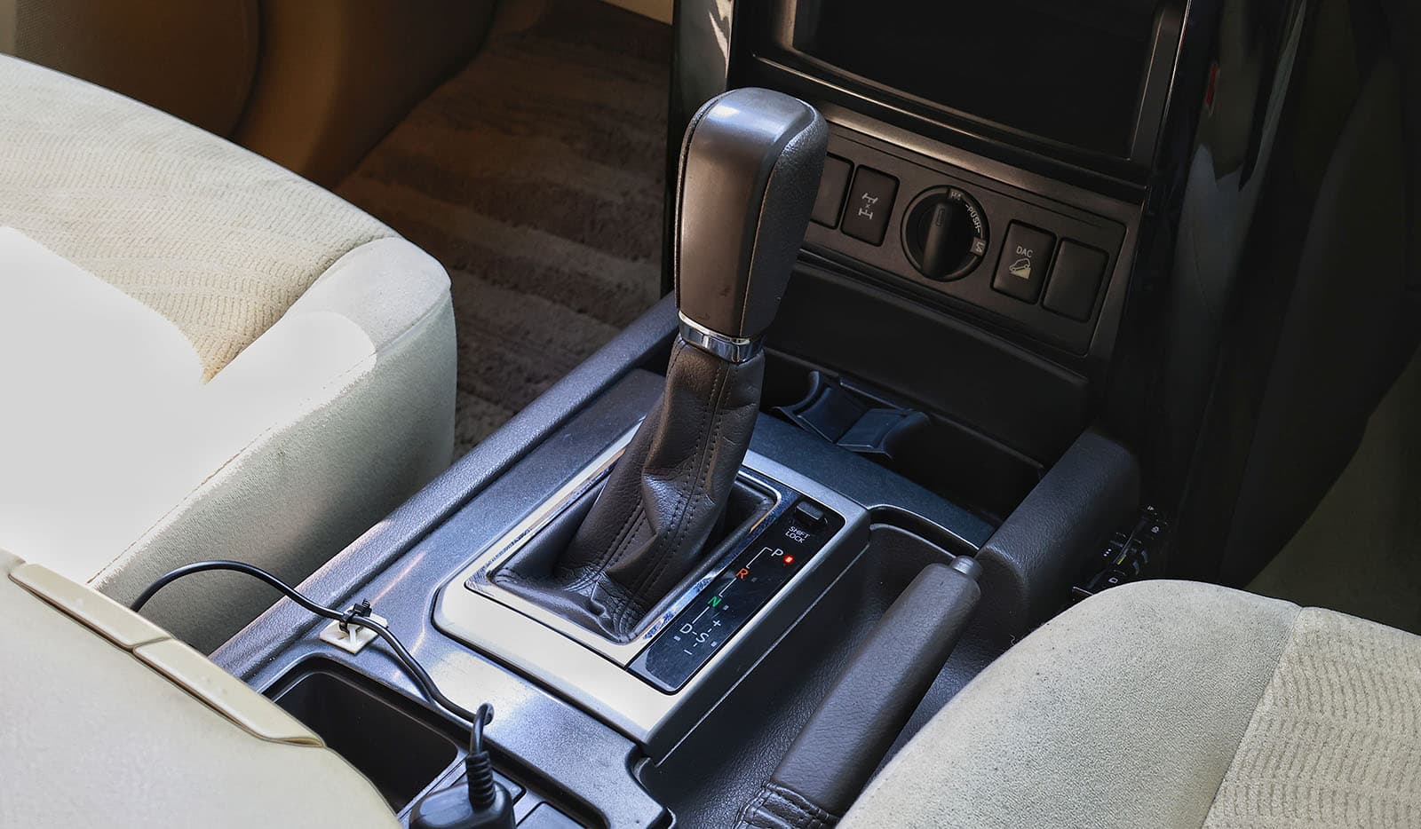 2016 Toyota Land Cruiser Prado TX image-10