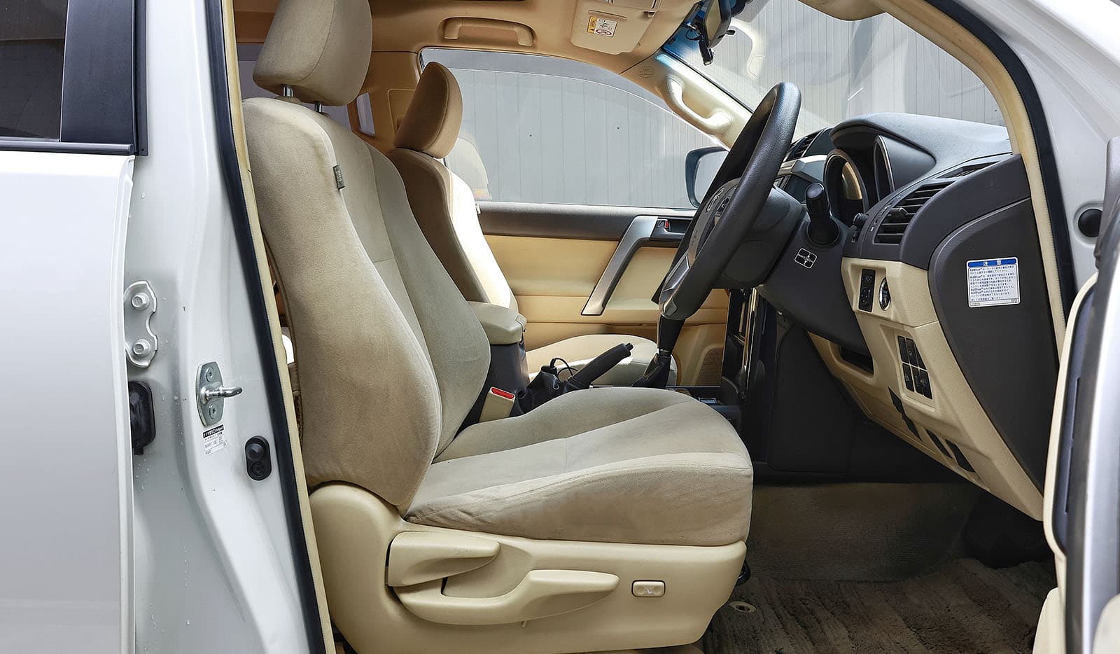 2016 Toyota Land Cruiser Prado TX image-7