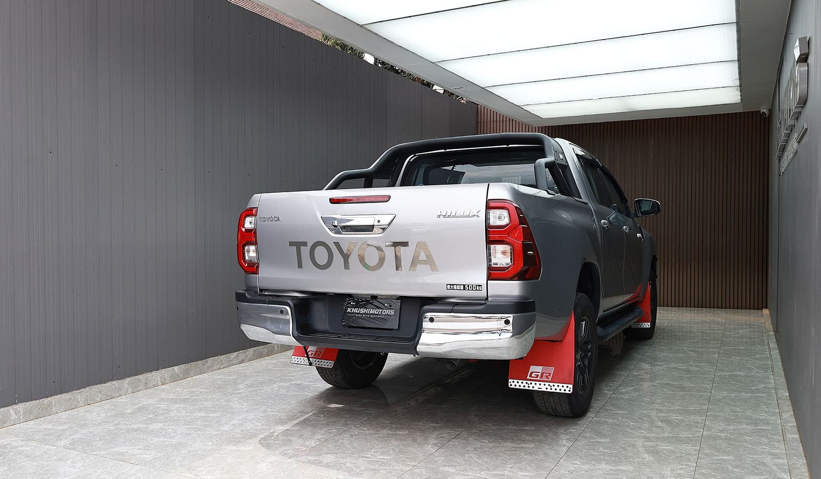 2021 Toyota Hilux image-6
