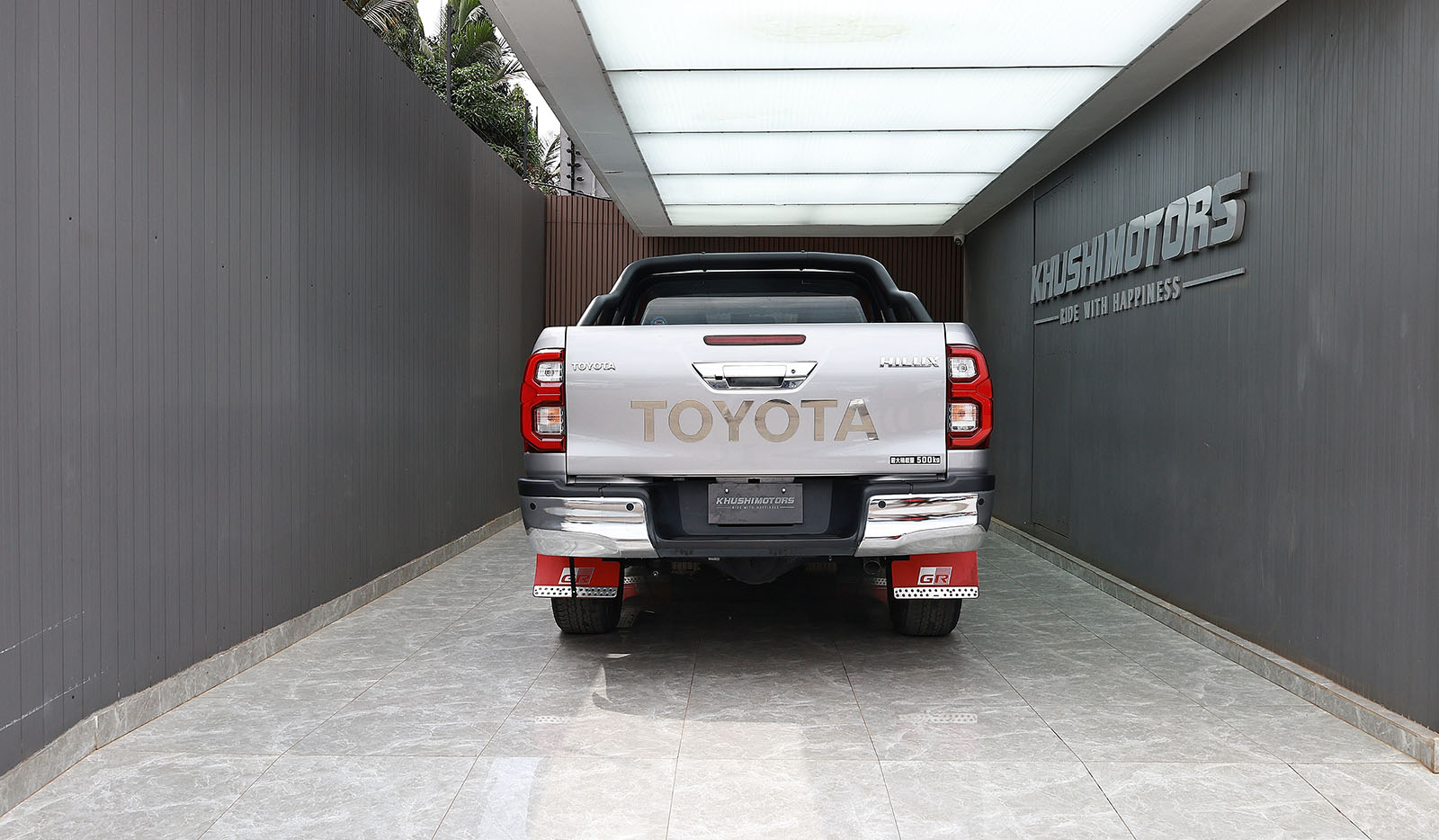 2021 Toyota Hilux image-5