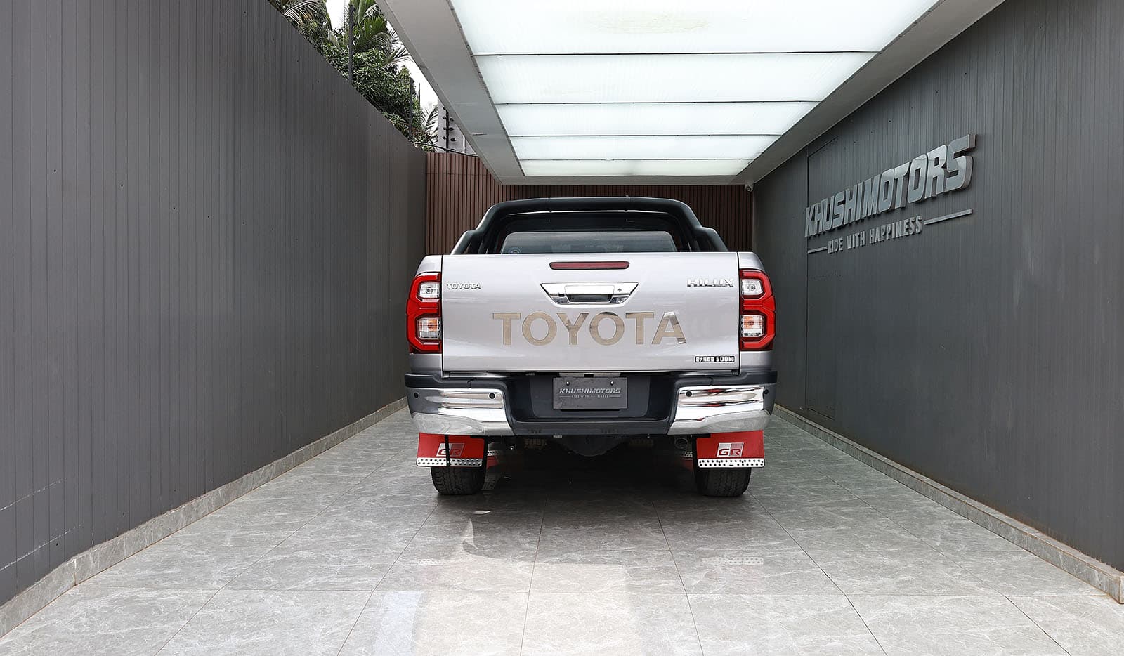 2021 Toyota Hilux image-5