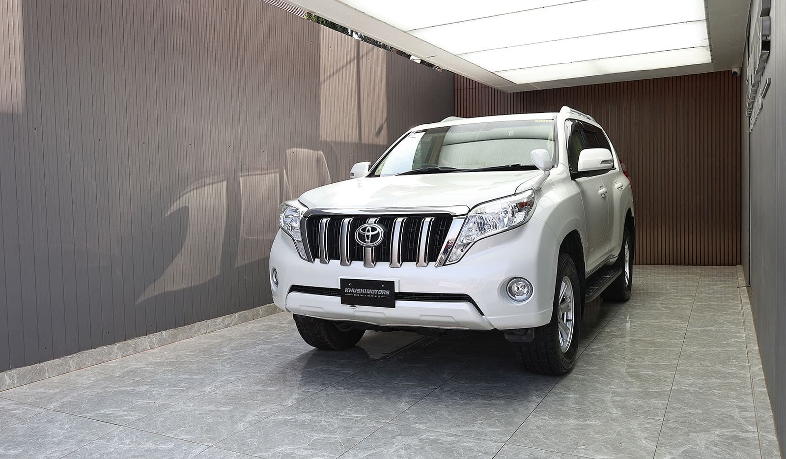 2016 Toyota Land Cruiser Prado TX image-3