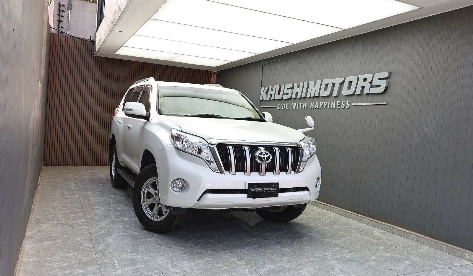 2016 Toyota Land Cruiser Prado TX image-1