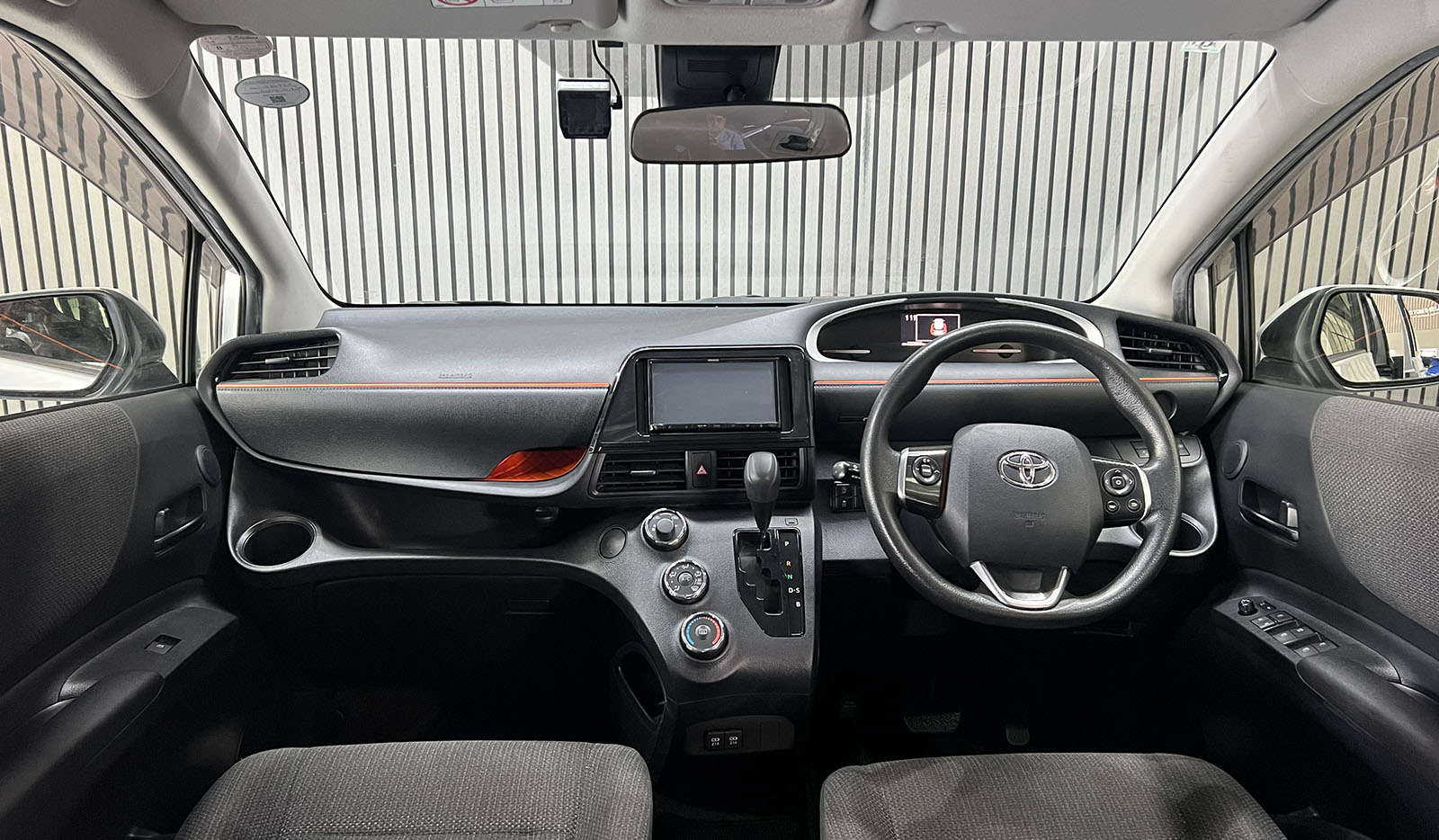 2019 Toyota Sienta Fanbase X image-7