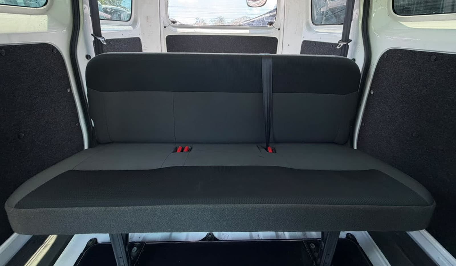2019 Nissan Vanette NV200 image-7