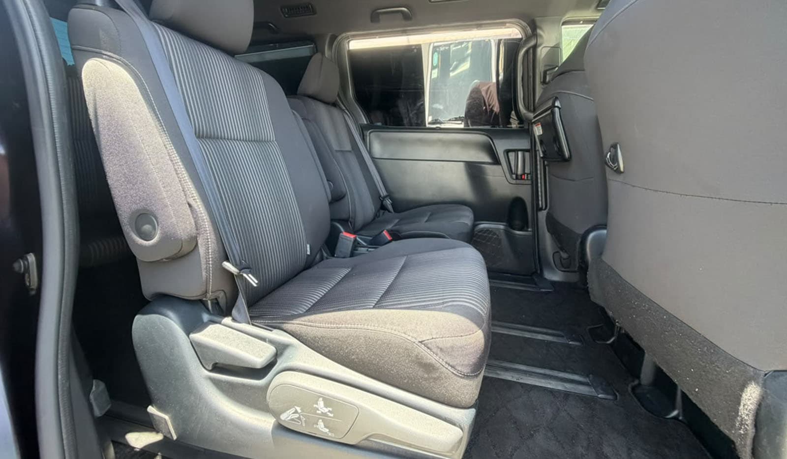2019 Toyota Voxy HYBRID ZS image-11