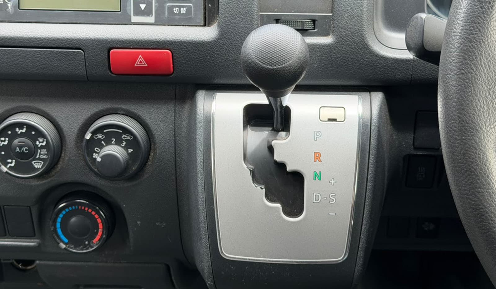 2018 Toyota Hiace Frozen Van image-8