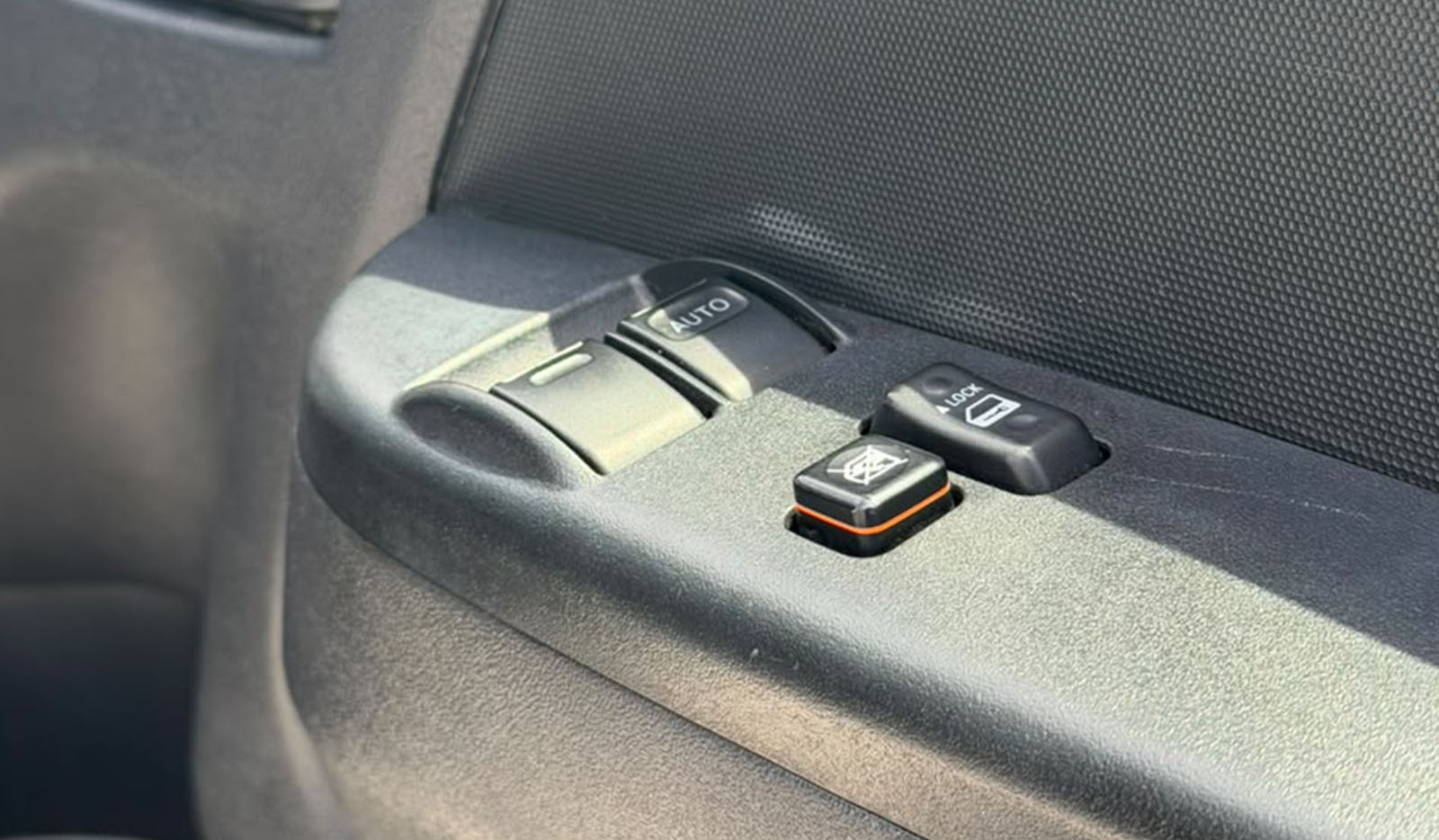 2019 Toyota Hiace DX image-10