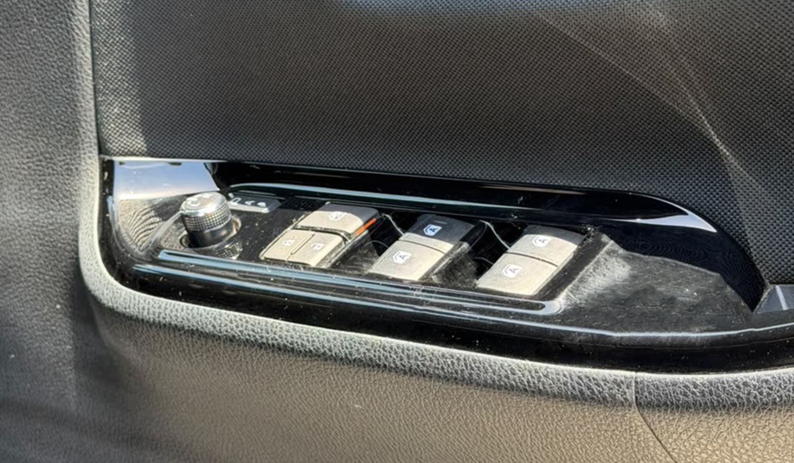 2019 Toyota Voxy HYBRID ZS image-10