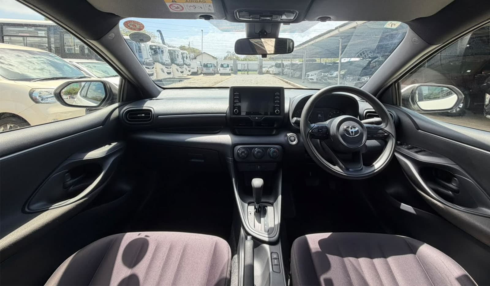 2020 Toyota Yaris X image-7
