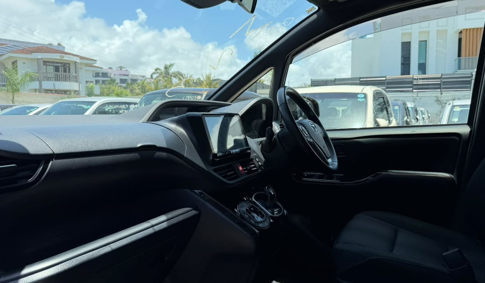 2019 Toyota Voxy HYBRID ZS image-7