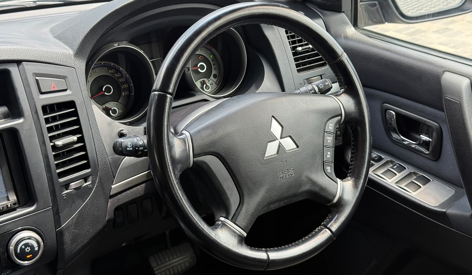 2008 Mitsubishi Pajero LONG EXCEED image-5