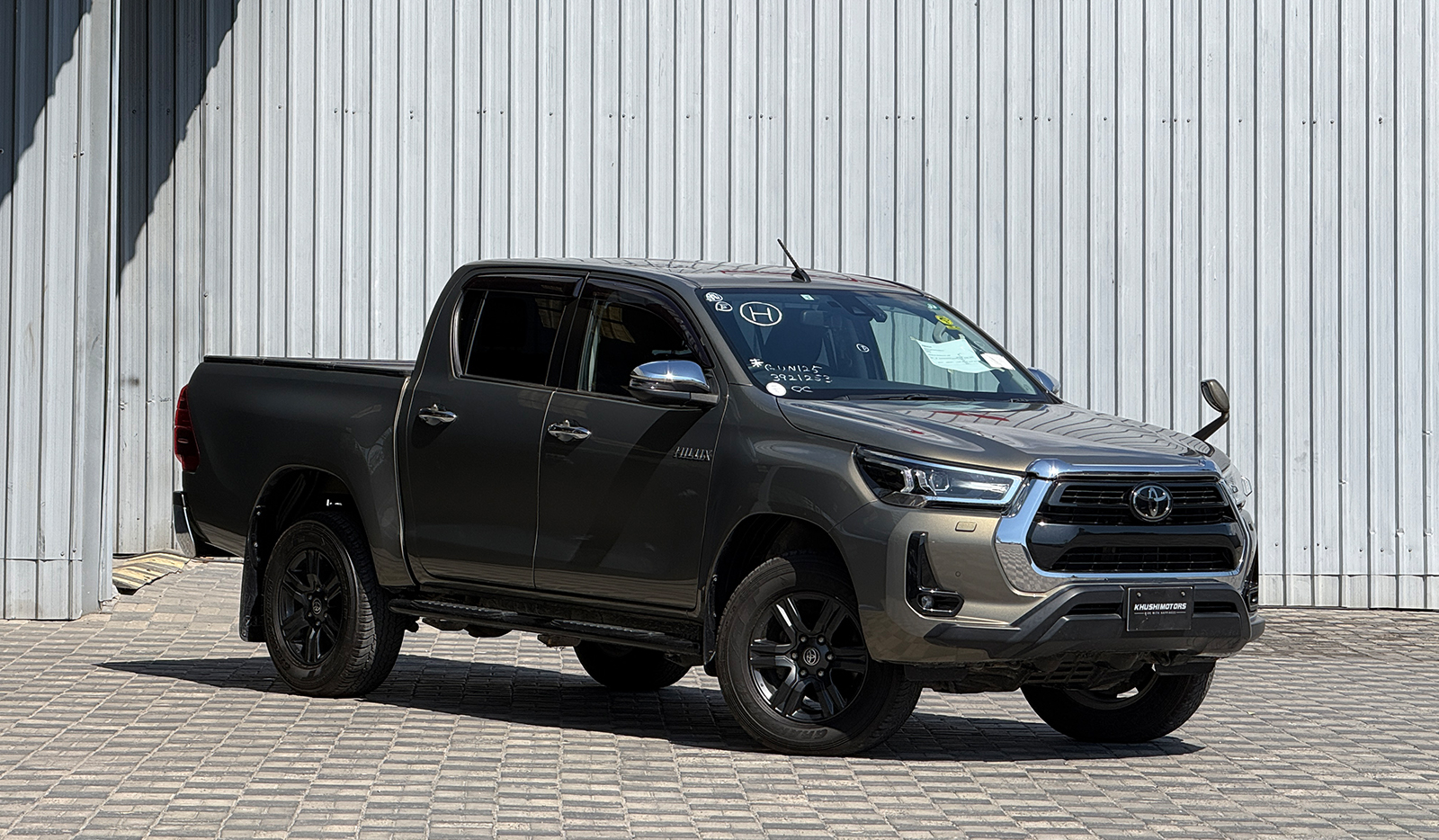 2021 Toyota Hilux Z image-1