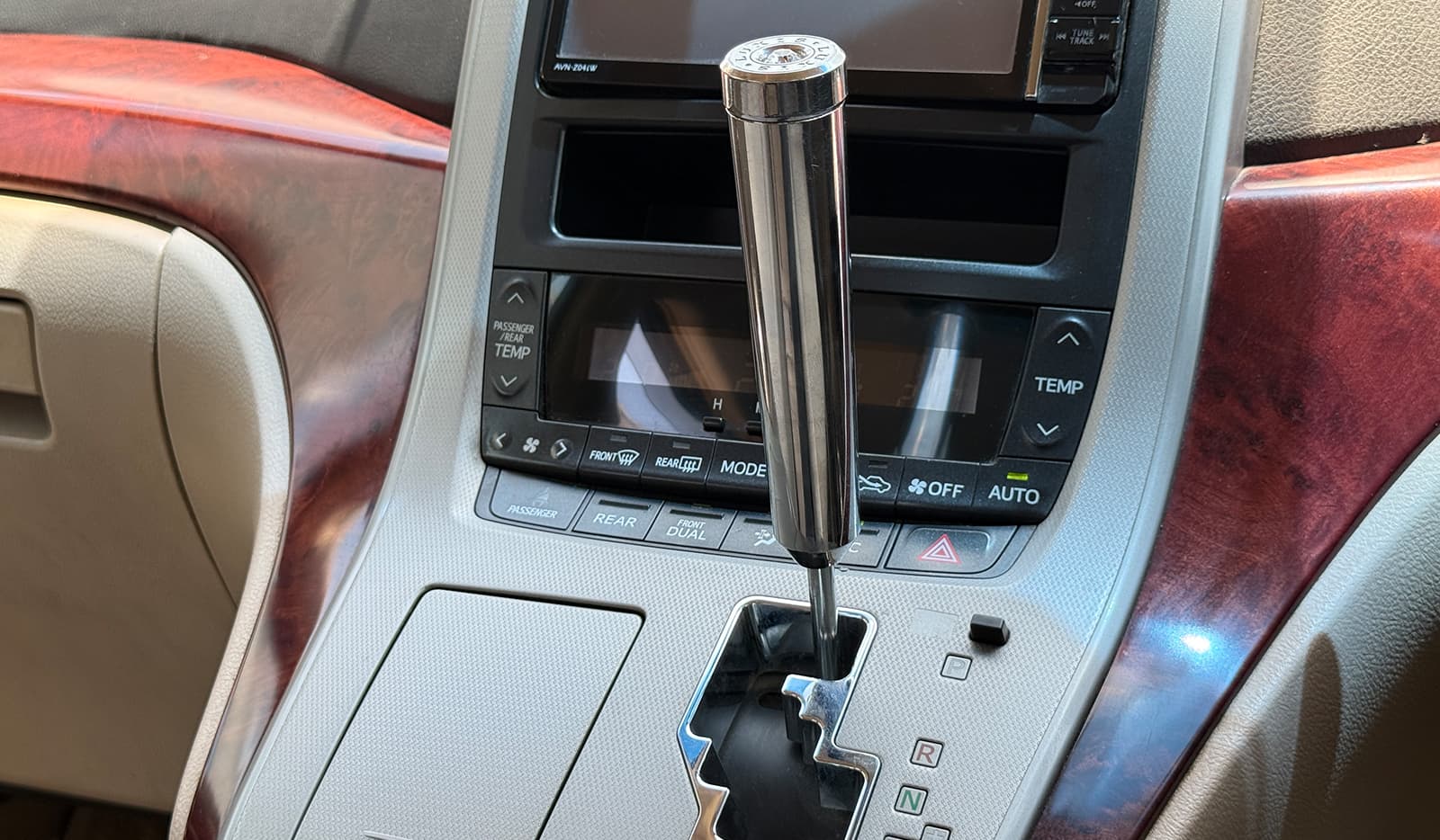 2009 Toyota Alphard 240X image-9