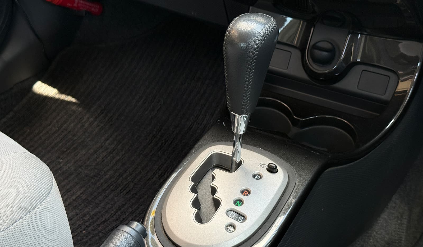 2007 Toyota IST 150G image-9