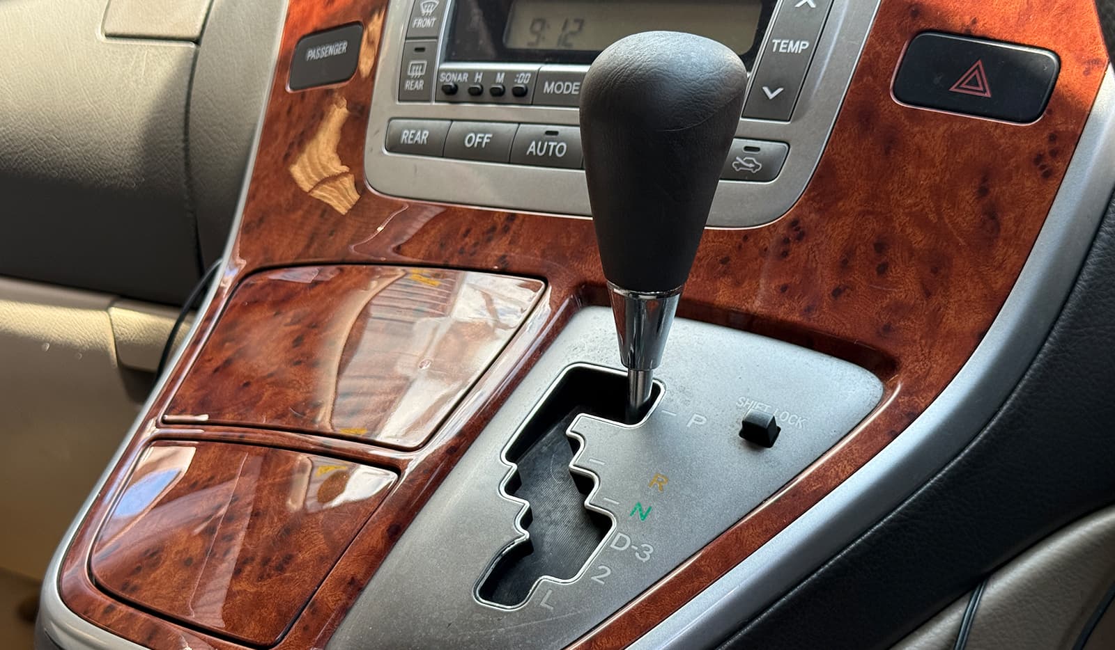 2003 Toyota Alphard G AX L image-9
