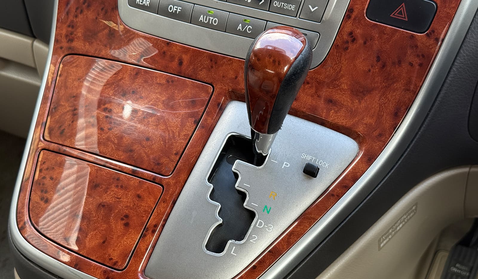 2002 Toyota Alphard AX L Package image-9