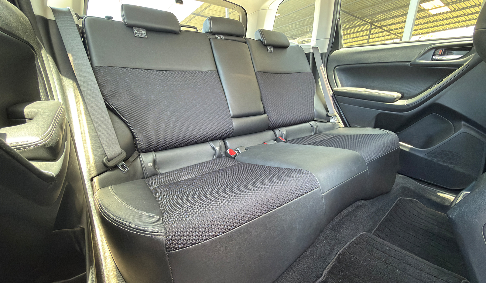 2016 Subaru Forester 2.0XT EYESIGHT 4WD image-11