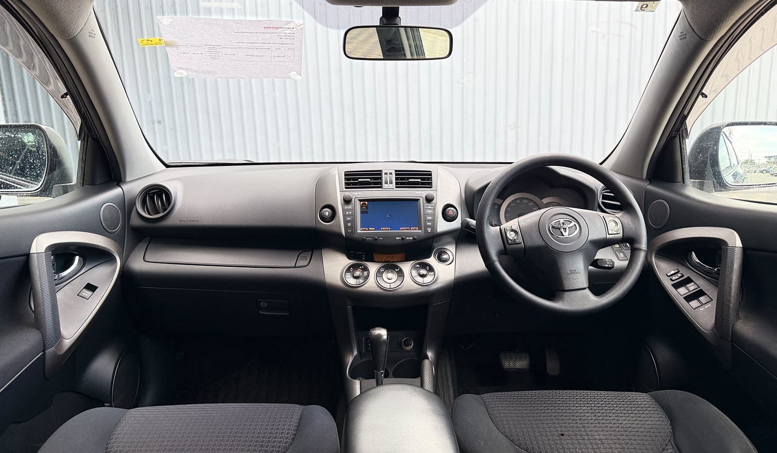 2009 Toyota Vanguard 240S image-8