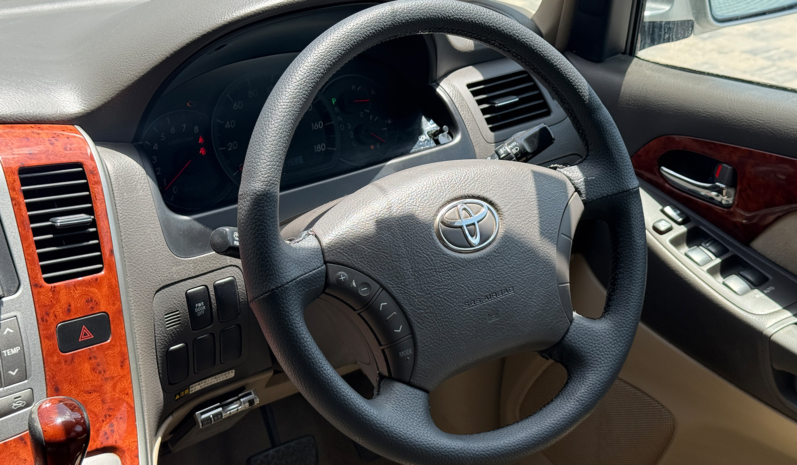 2004 Toyota Alphard AX TRESOR ALCANTARA image-6