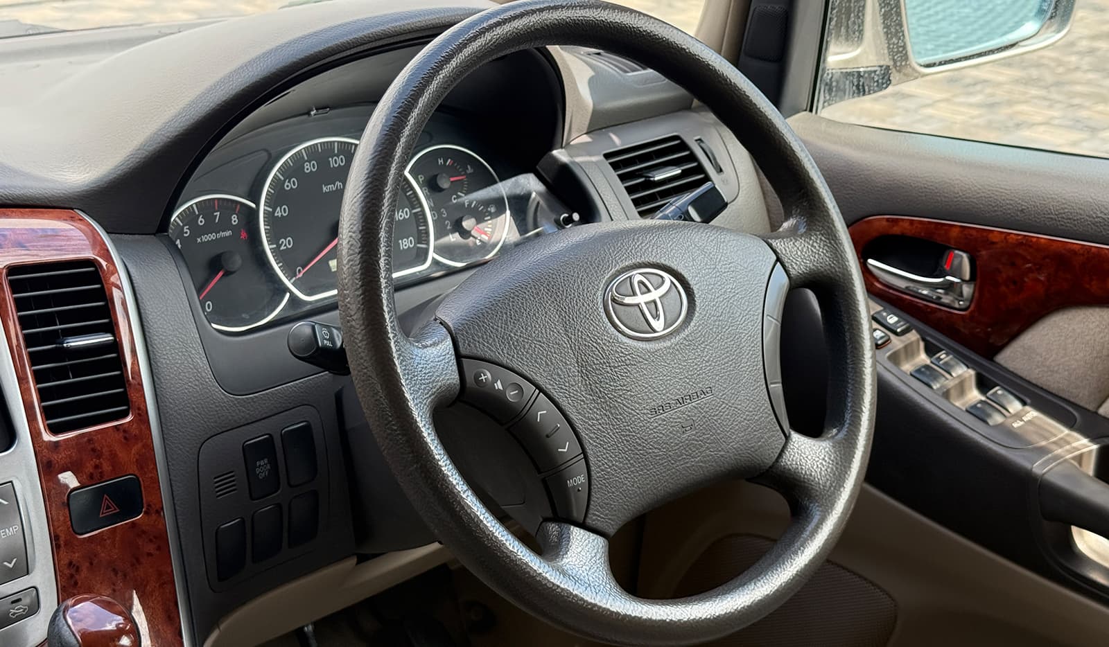 2002 Toyota Alphard AX L Package image-5