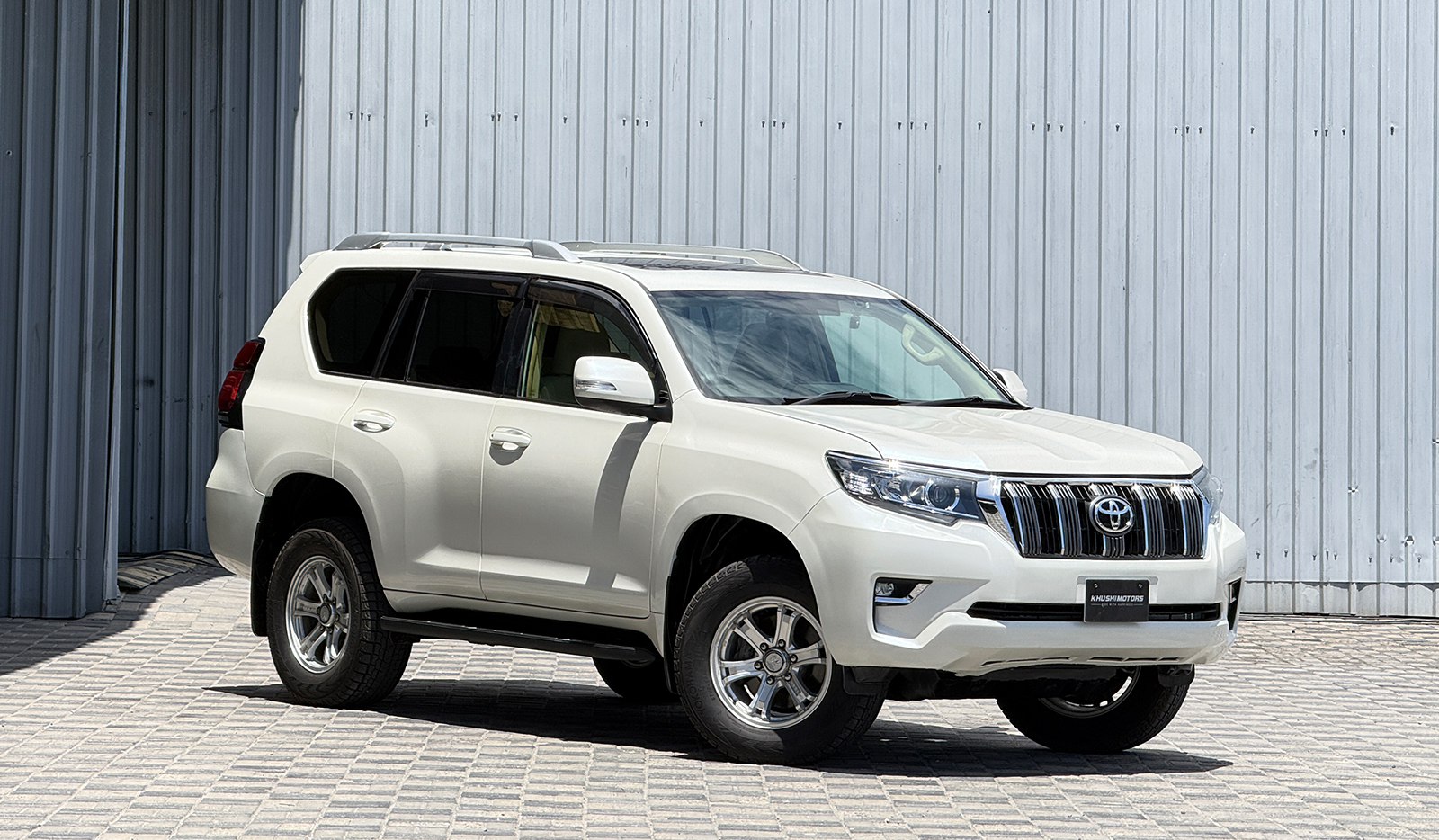 2016 Toyota Land Cruiser Prado TX image-1