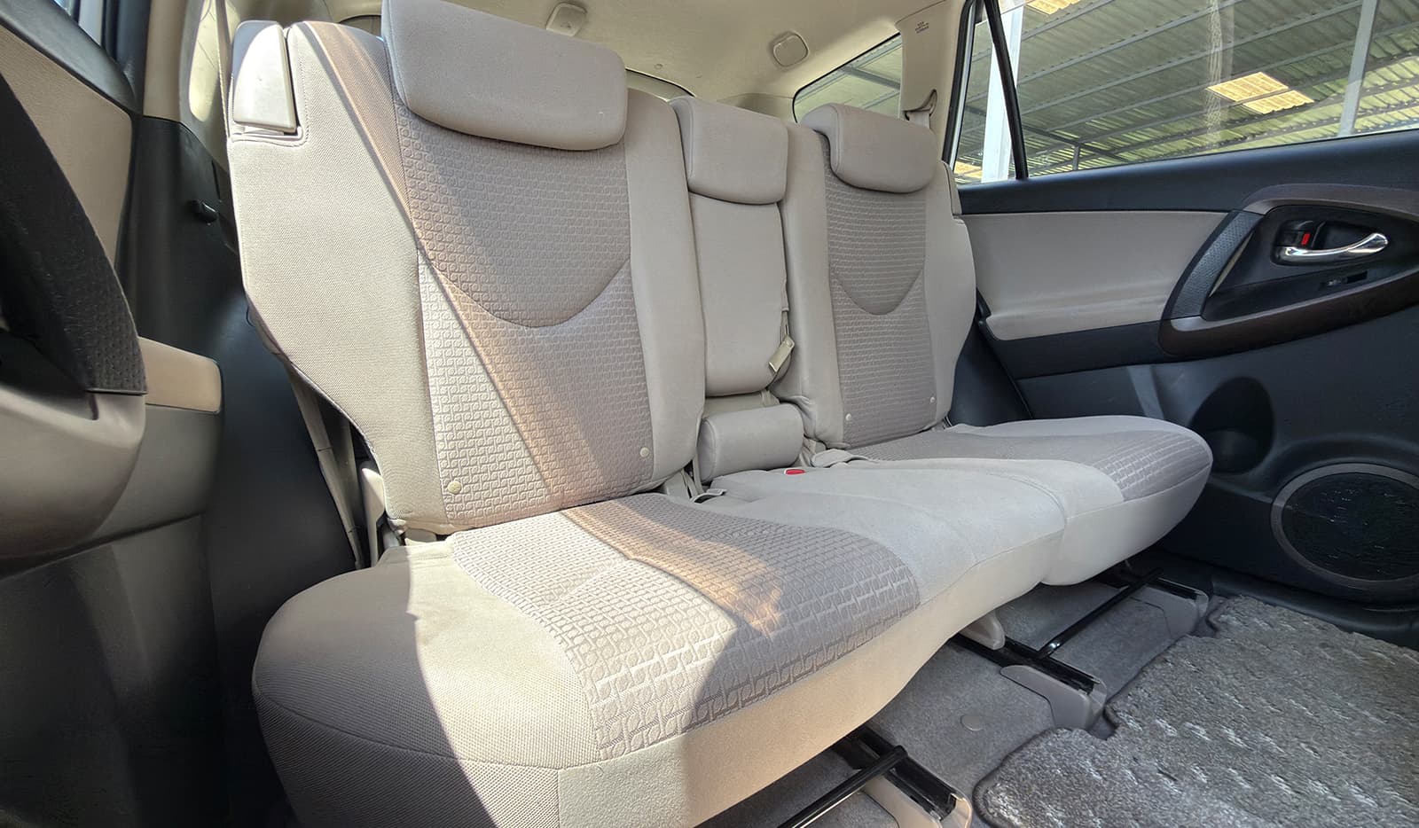 2008 Toyota Vanguard 240S 4WD image-12