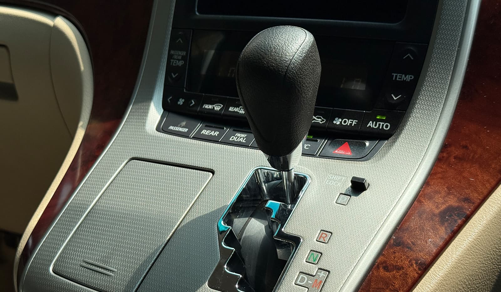 2009 Toyota Alphard X image-7