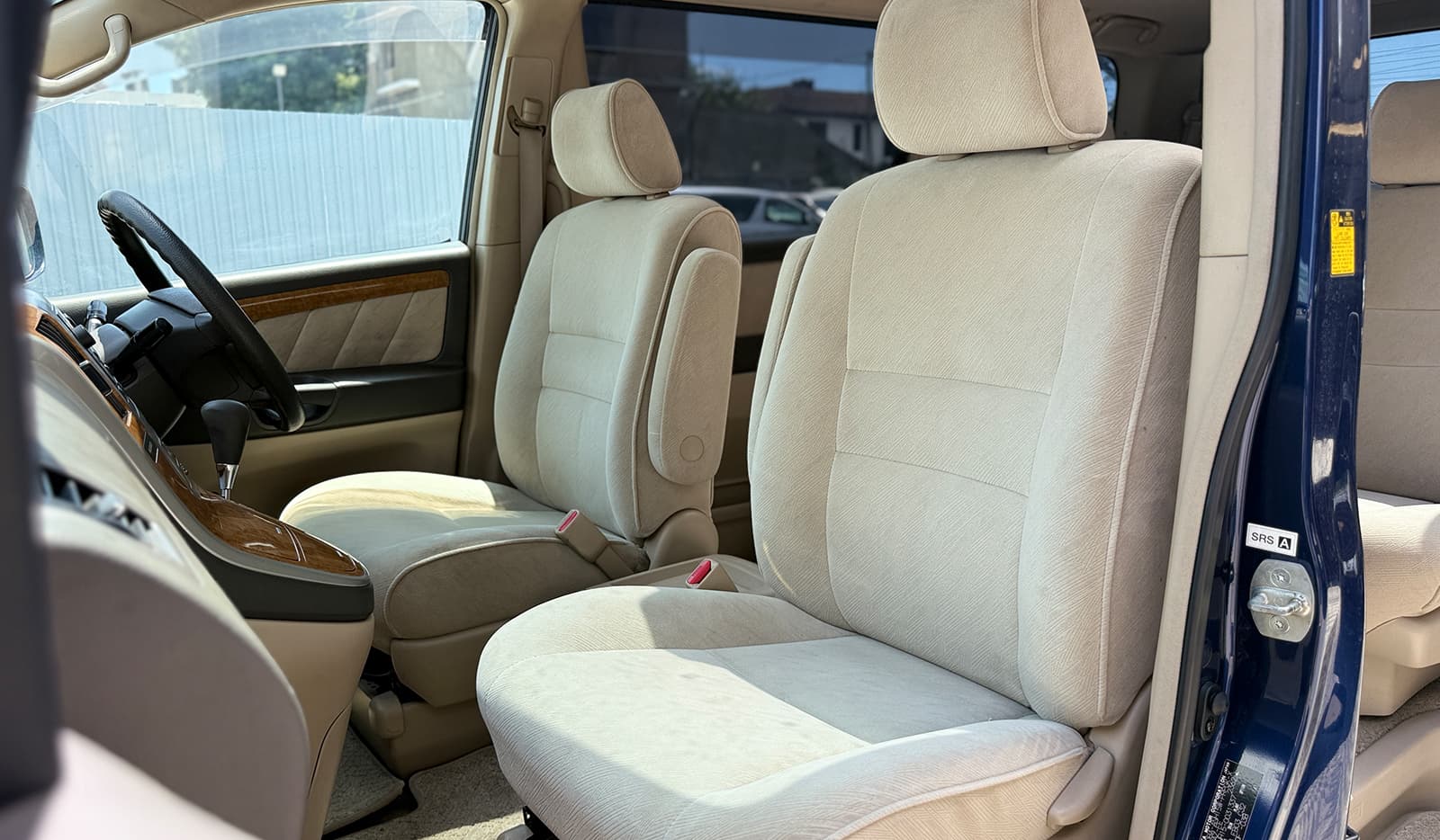 2005 Toyota Alphard AX L image-11