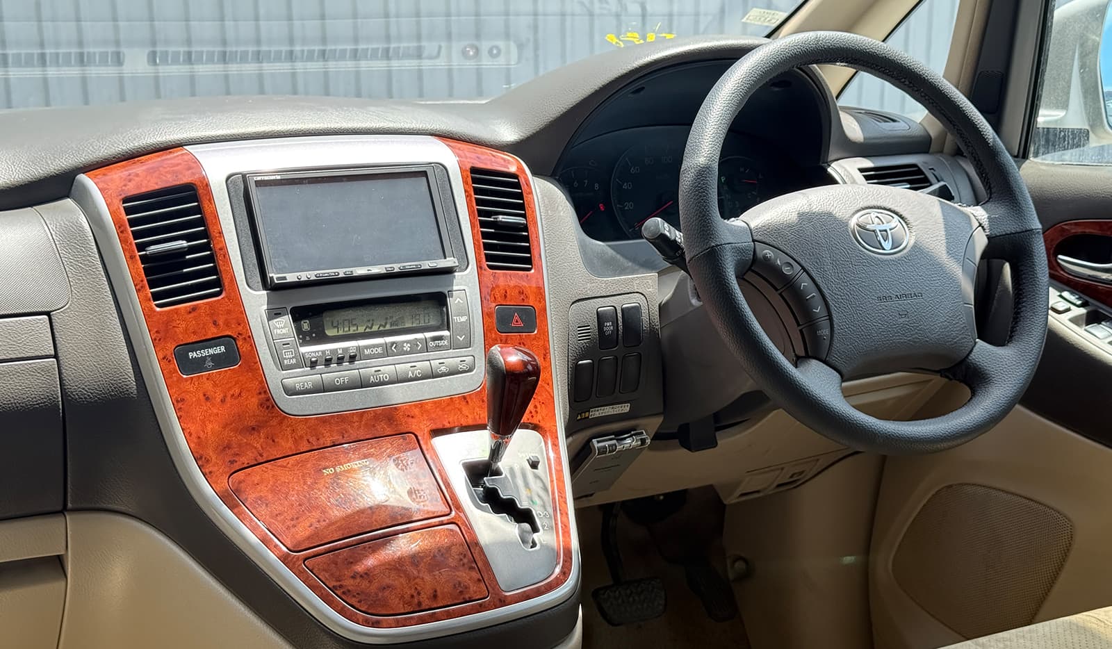 2004 Toyota Alphard AX TRESOR ALCANTARA image-7