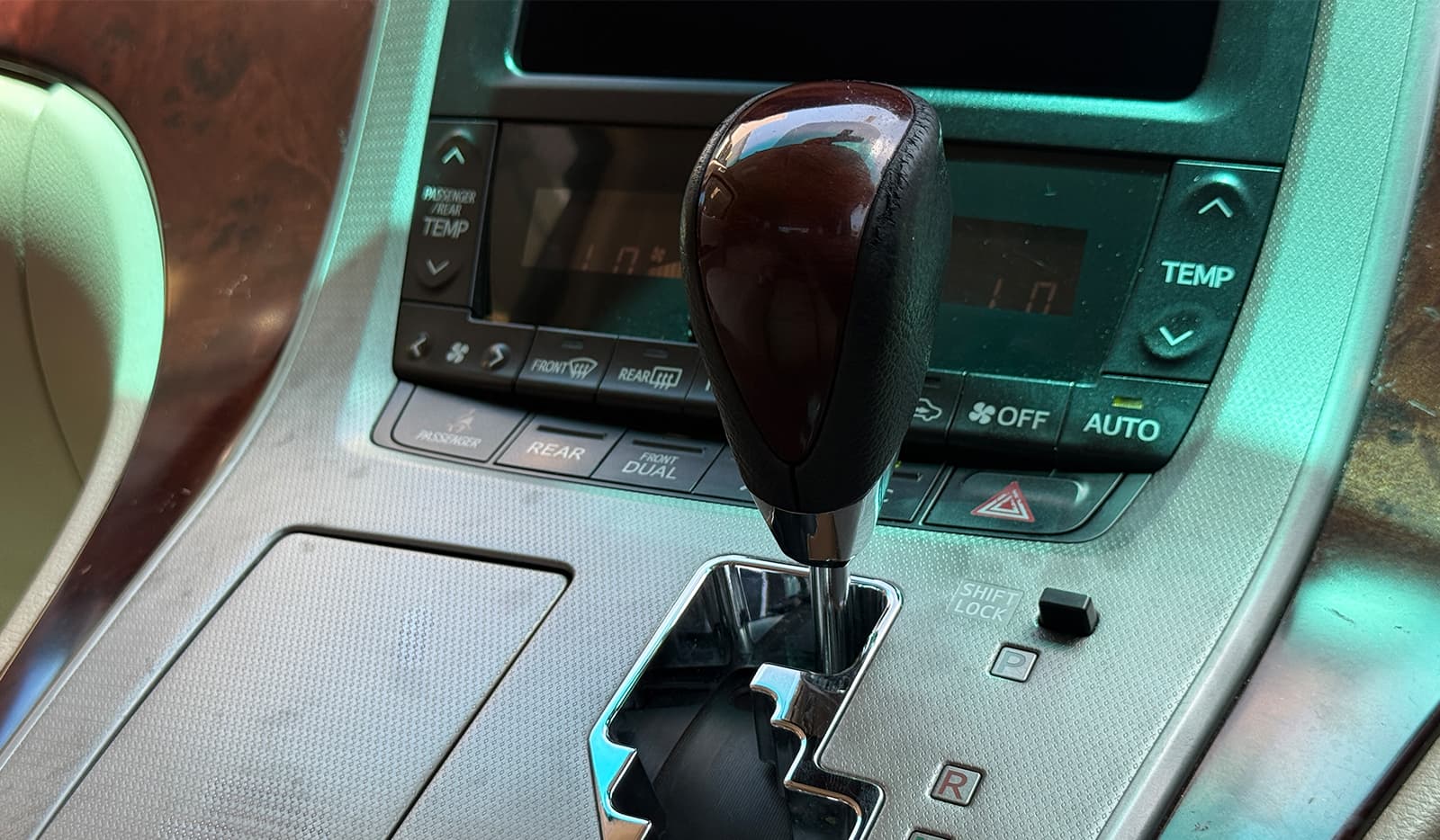 2008 Toyota Alphard 240X image-9