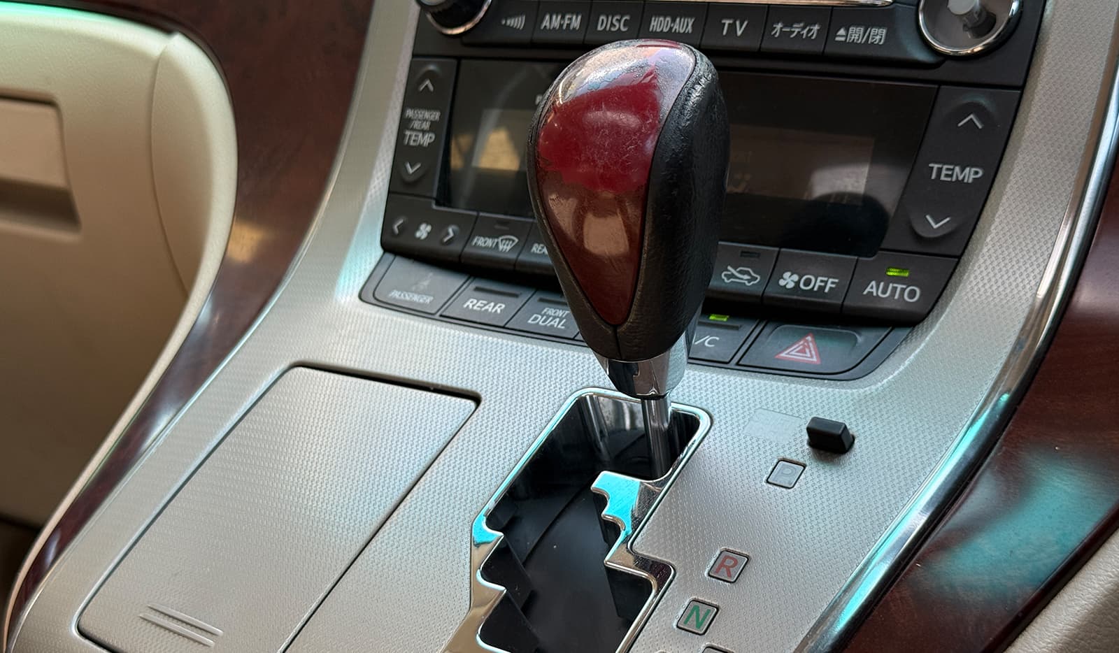 2008 Toyota Alphard 240X image-9