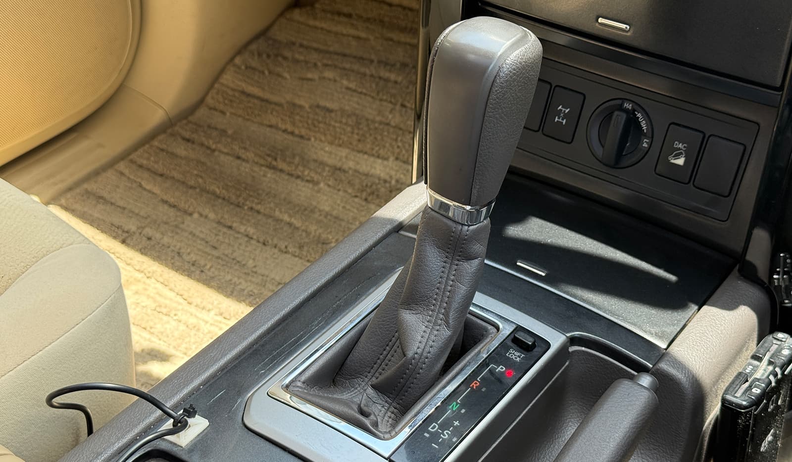 2016 Toyota Land Cruiser Prado TX image-8