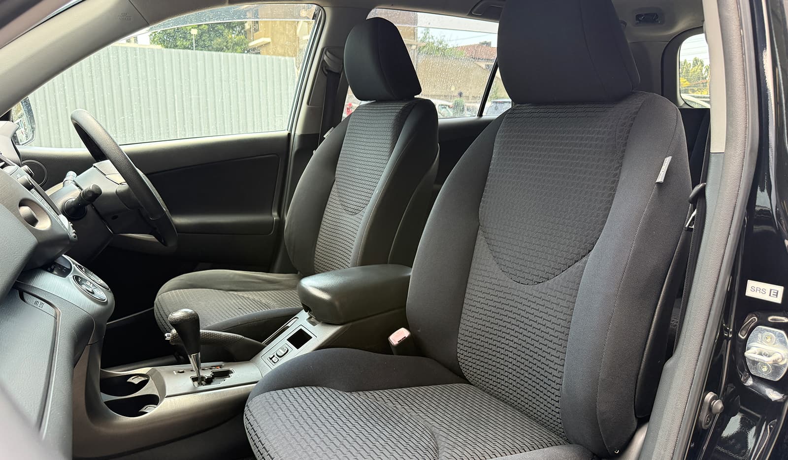 2009 Toyota Vanguard 240S image-10