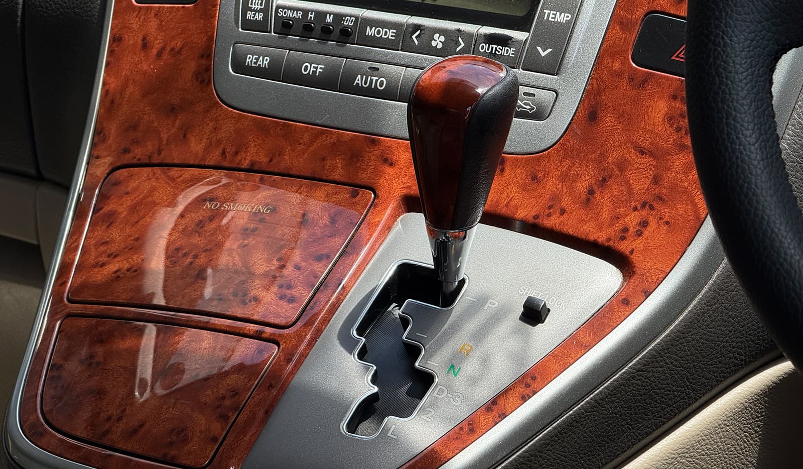 2004 Toyota Alphard AX TRESOR ALCANTARA image-5