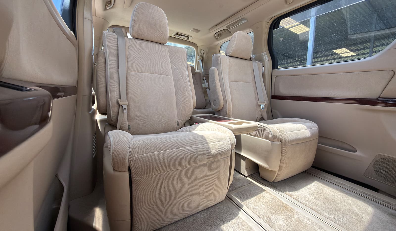 2008 Toyota Alphard 240X image-12