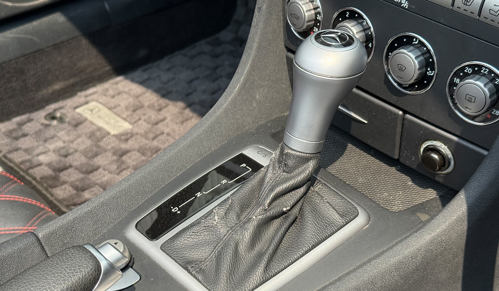 2004 Mercedes-Benz SLK350 SLK350 CONVERTIBLE image-11