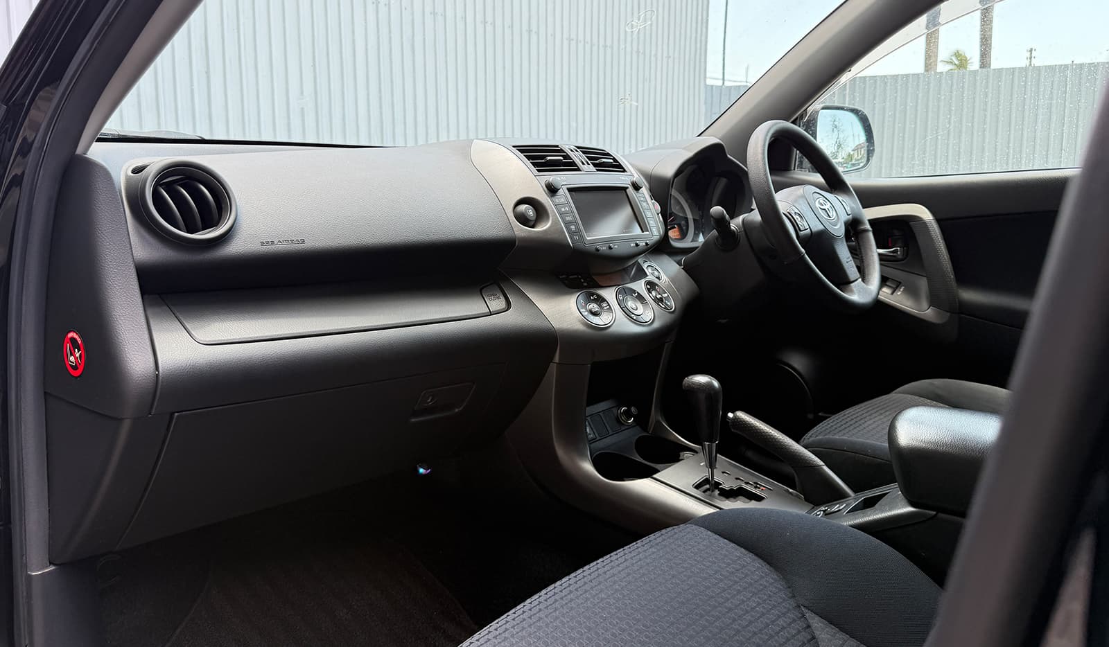 2009 Toyota Vanguard 240S image-9