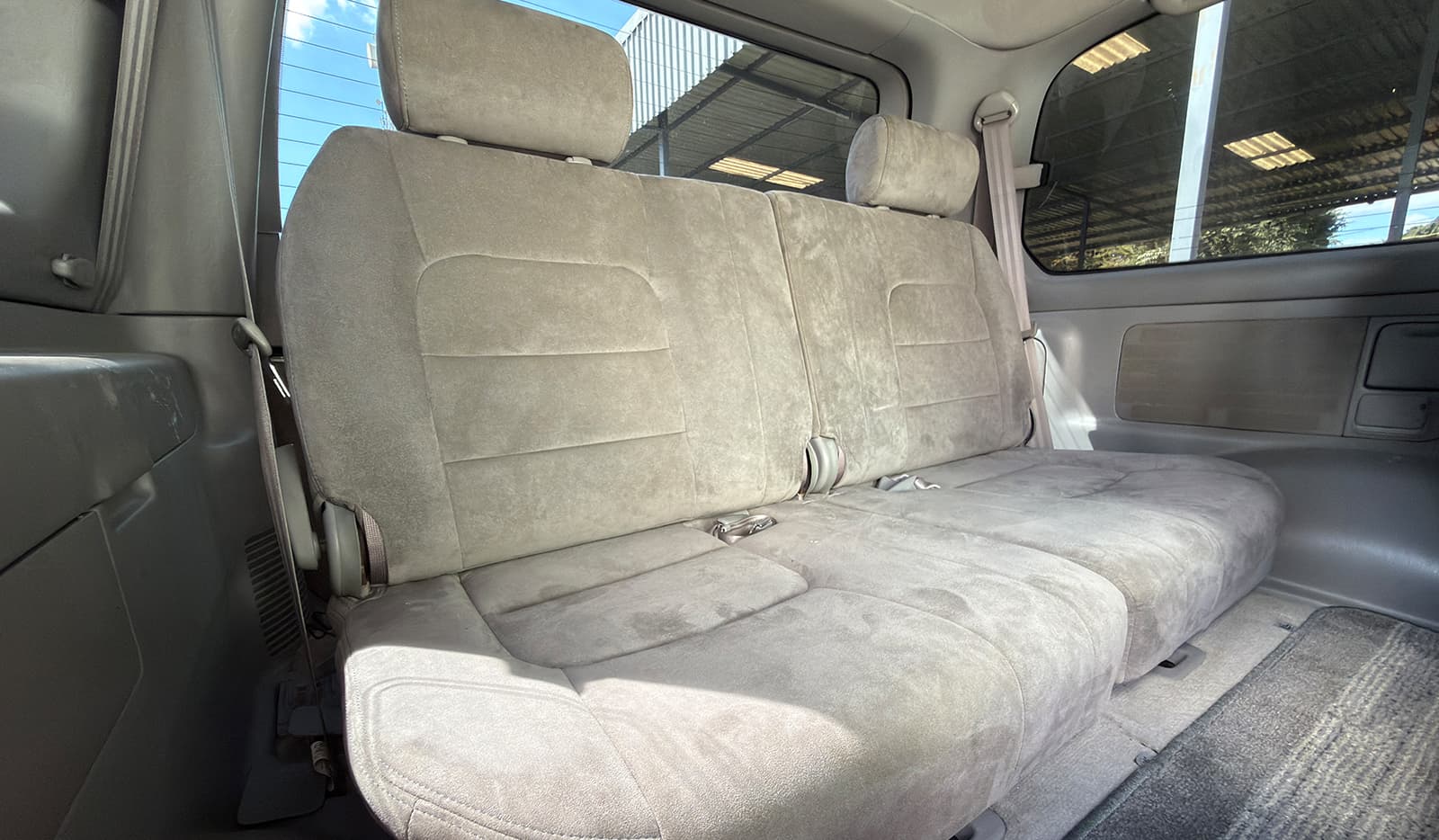 2005 Toyota Land Cruiser 100 VX LTD G SELEC TOURING image-8