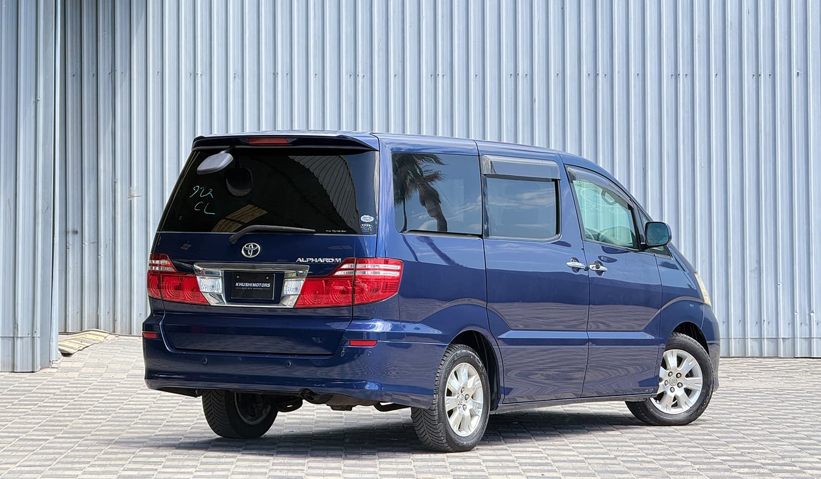 2005 Toyota Alphard AX L image-3
