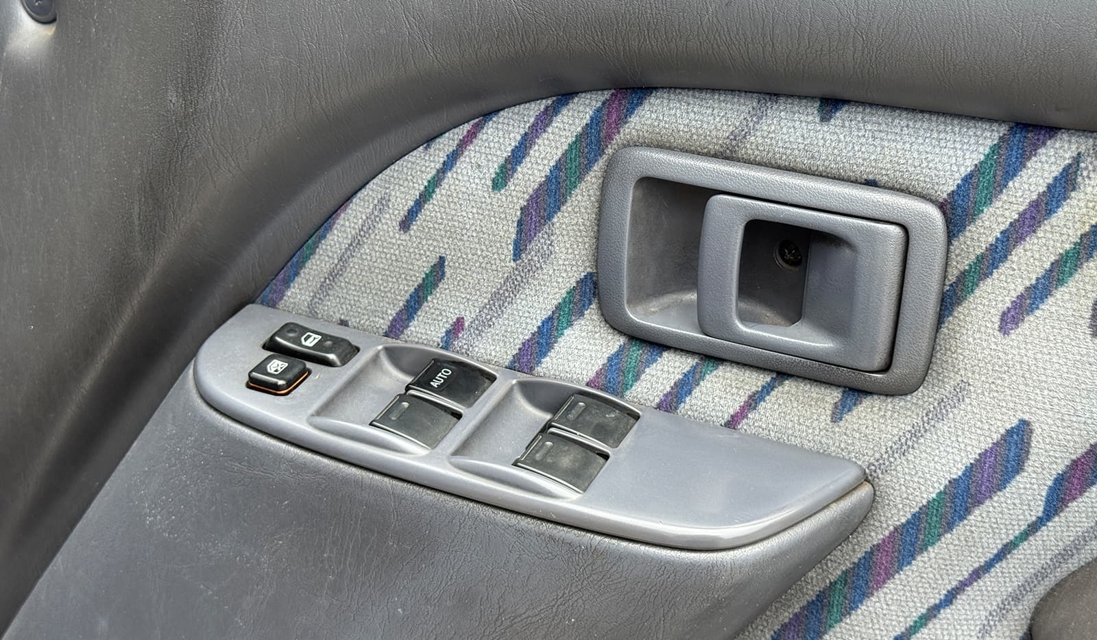 1997 Toyota Land Cruiser Prado TX image-13