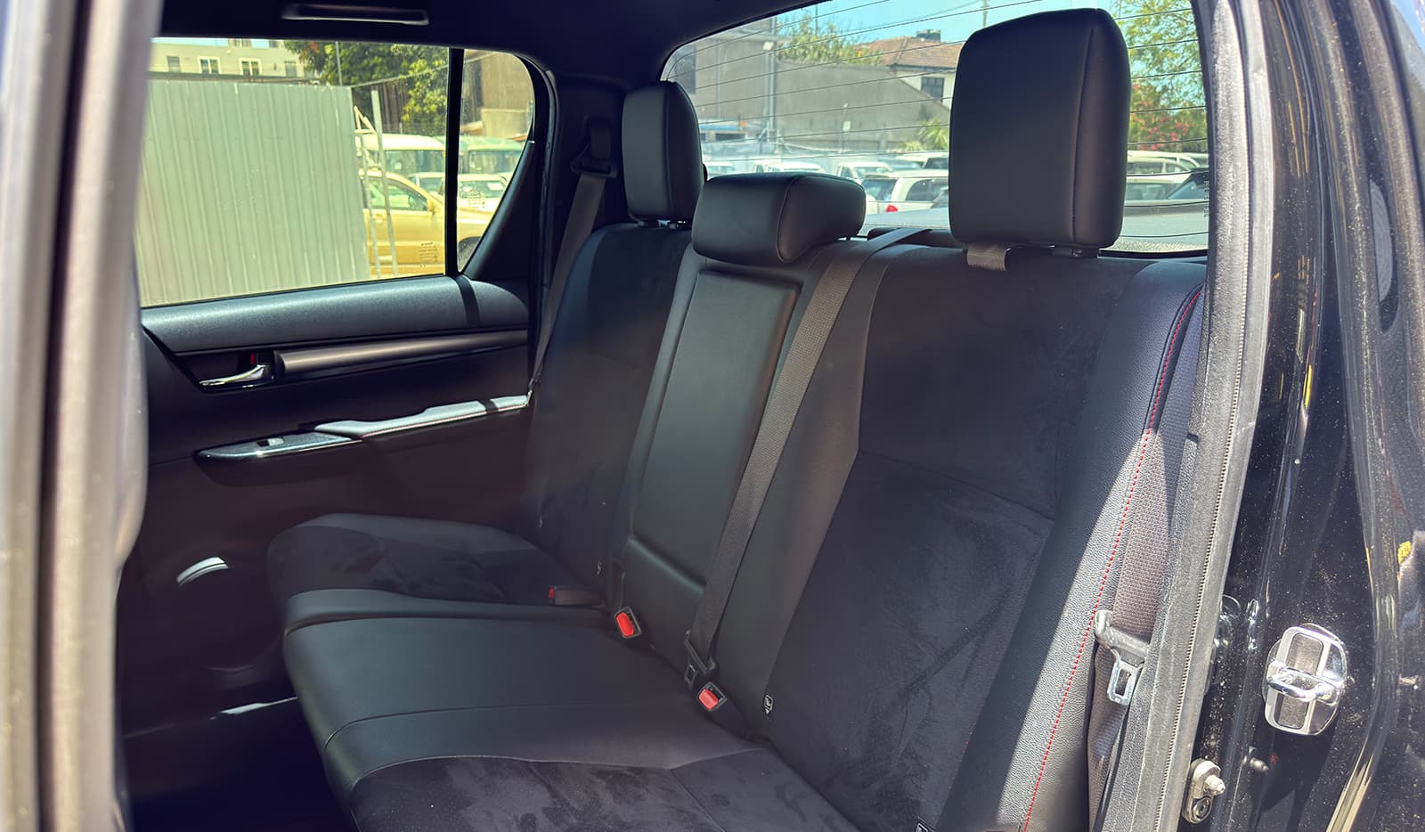 2022 Toyota Hilux Z GR SPORTS image-12
