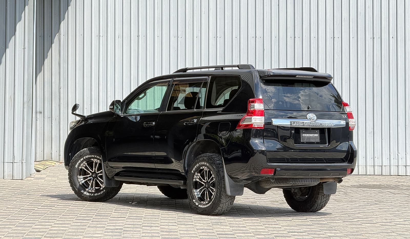 2016 Toyota Land Cruiser Prado TX image-4