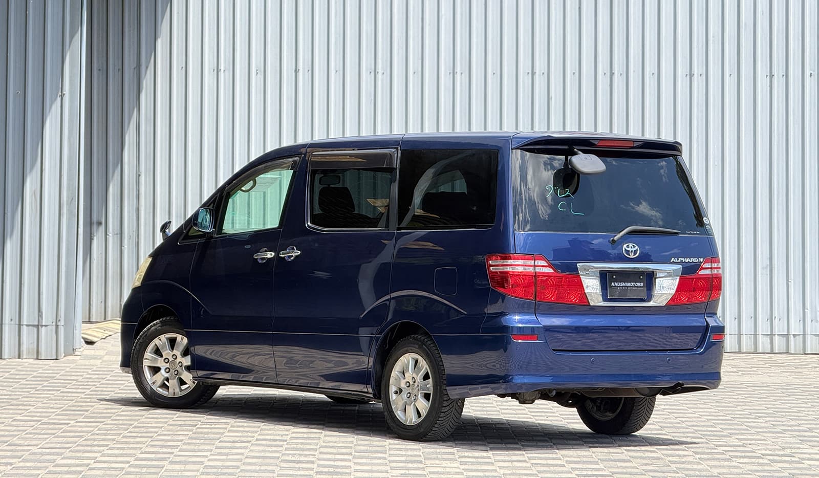 2005 Toyota Alphard AX L image-4