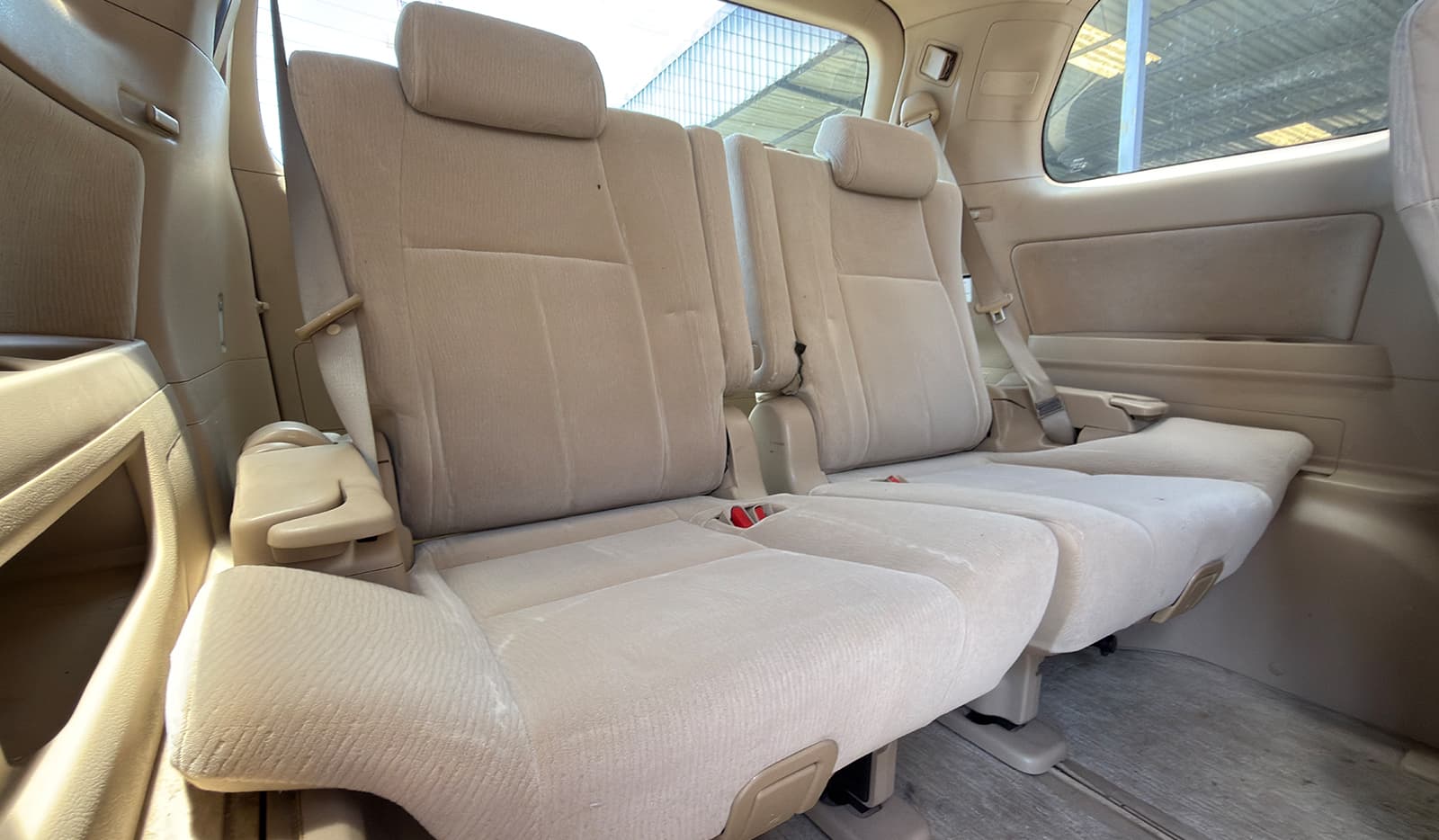 2008 Toyota Alphard 240X image-13