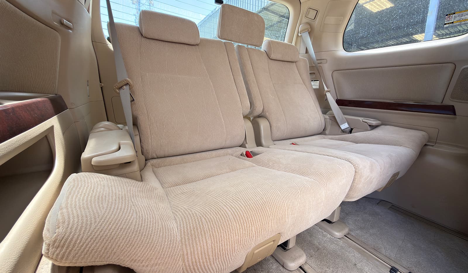 2008 Toyota Alphard 240X image-13