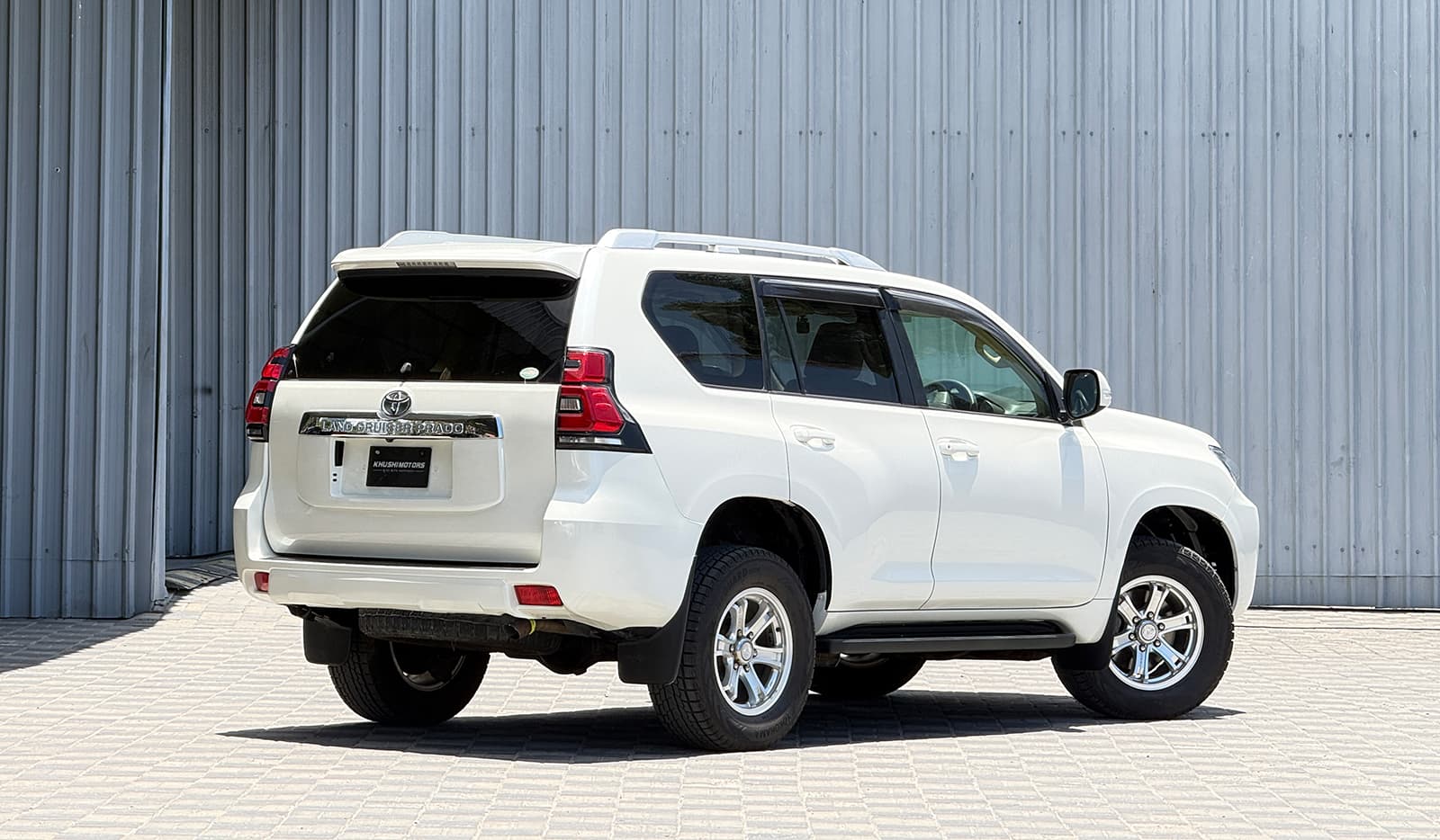 2016 Toyota Land Cruiser Prado TX image-3