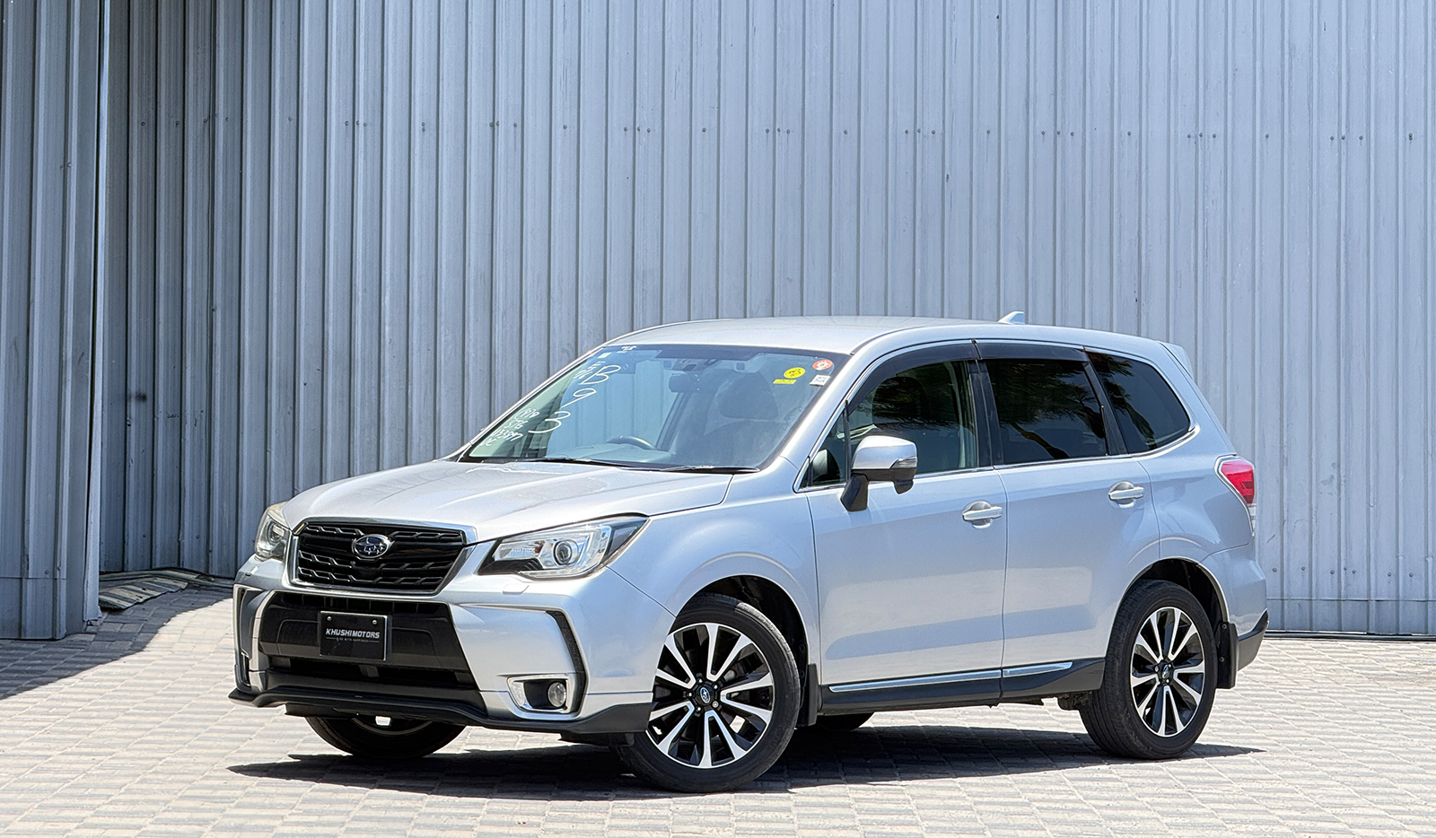 2016 Subaru Forester 2.0XT EYESIGHT 4WD image-2