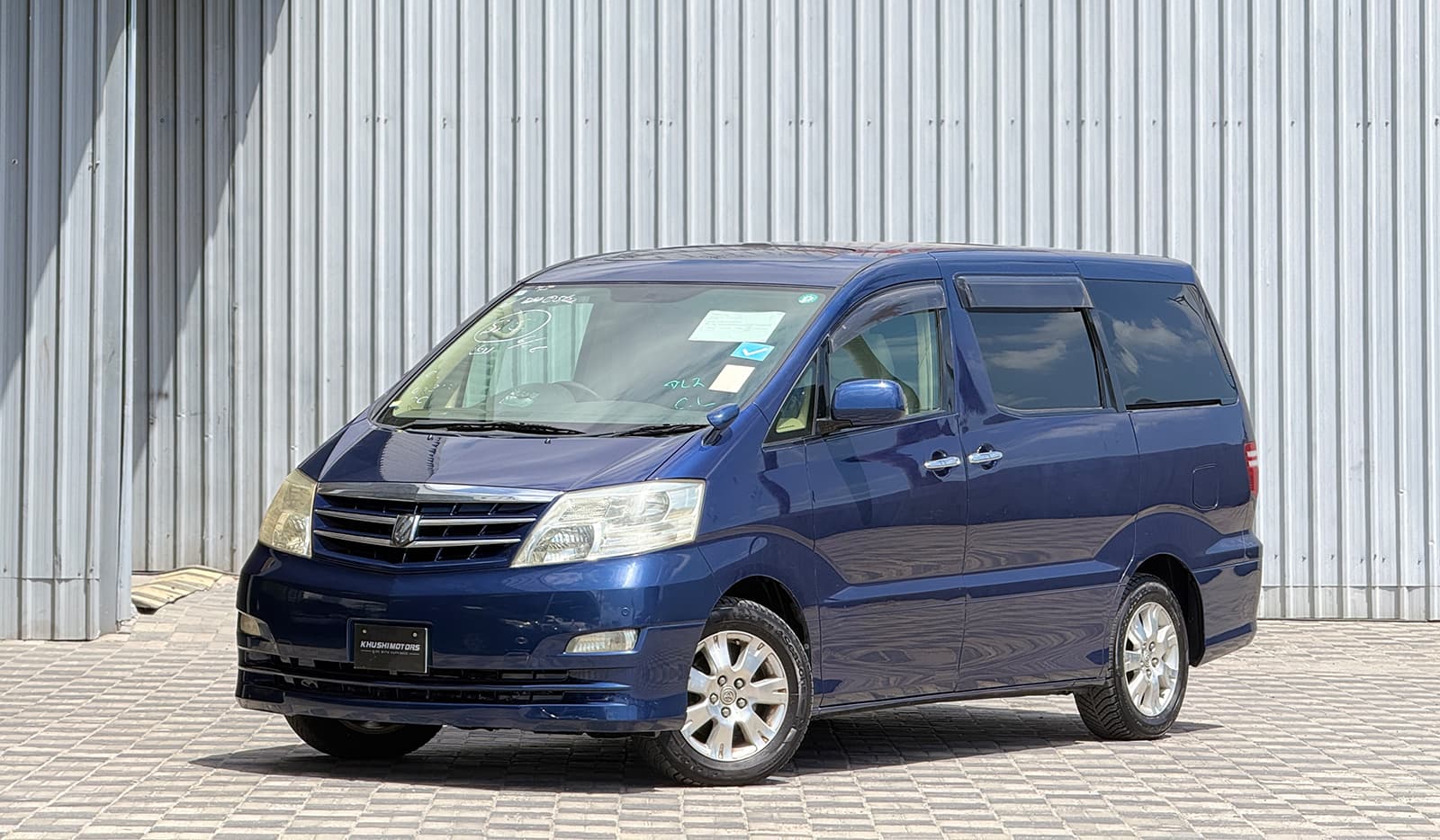 2005 Toyota Alphard AX L image-2